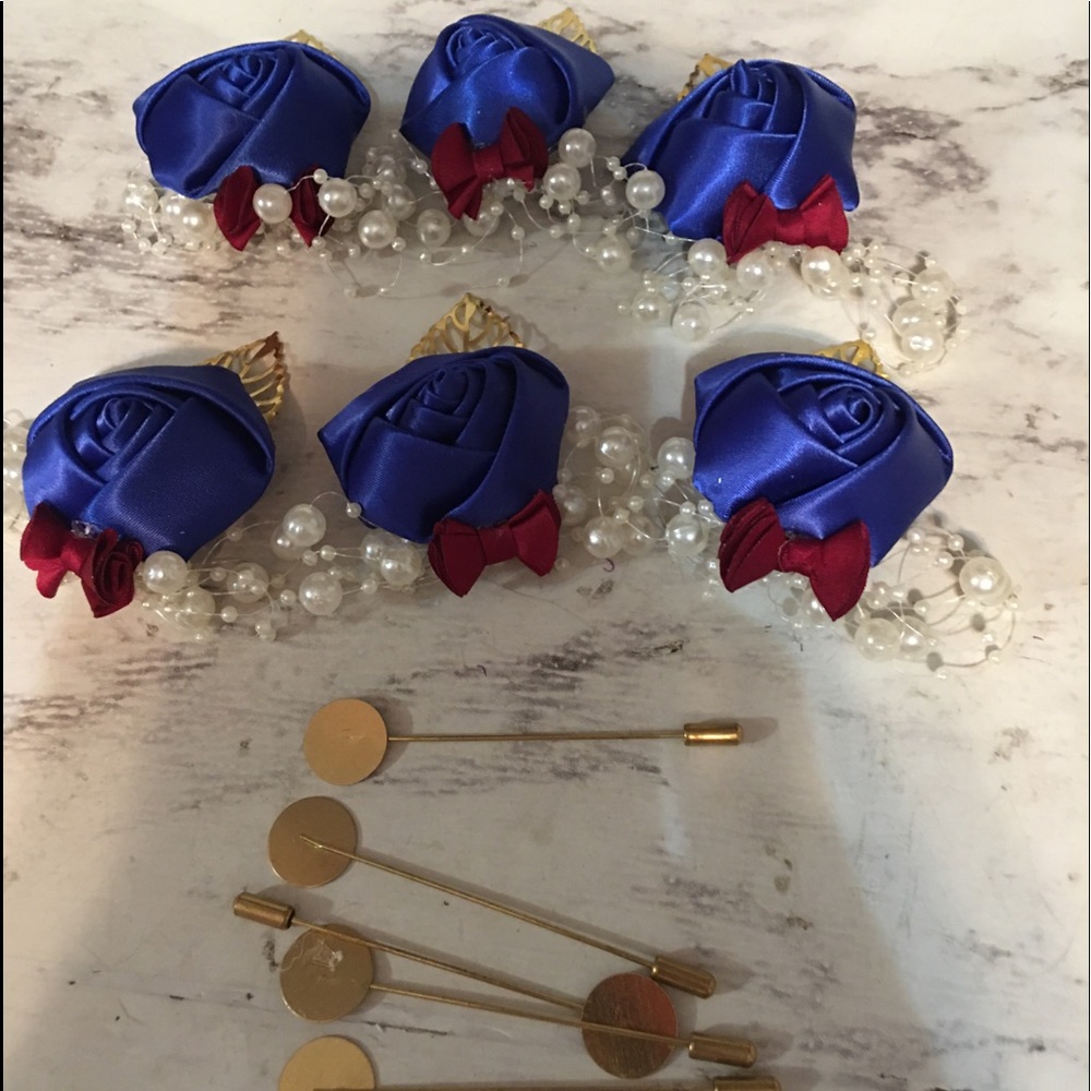 Men’s  5 Rosette navy rose satin boutonnières